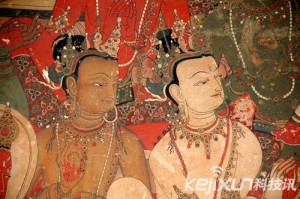 尼泊尔惊现神秘洞穴 藏900年前佛教壁画群